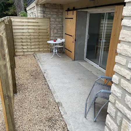 Joli Logement Au Pied Des Alpilles Eyguieres Exterior photo