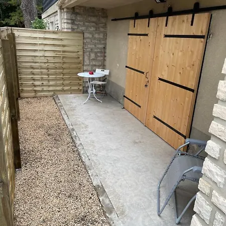 Joli Logement Au Pied Des Alpilles Eyguieres Exterior photo